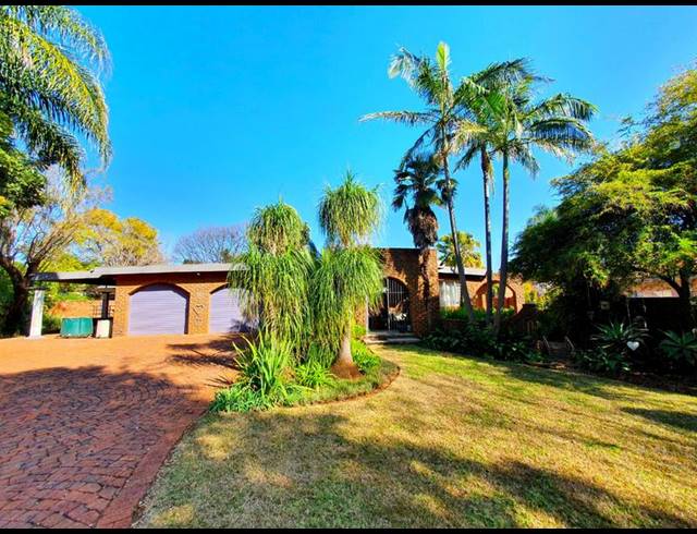 5 BEDROOM HOUSE FOR SALE IN KARENPARK